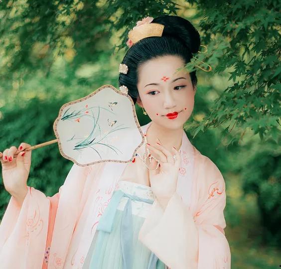 穿成七零小悍媳,小悍媳的逆袭之路