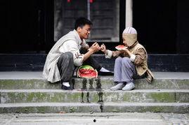 我的父亲是板凳